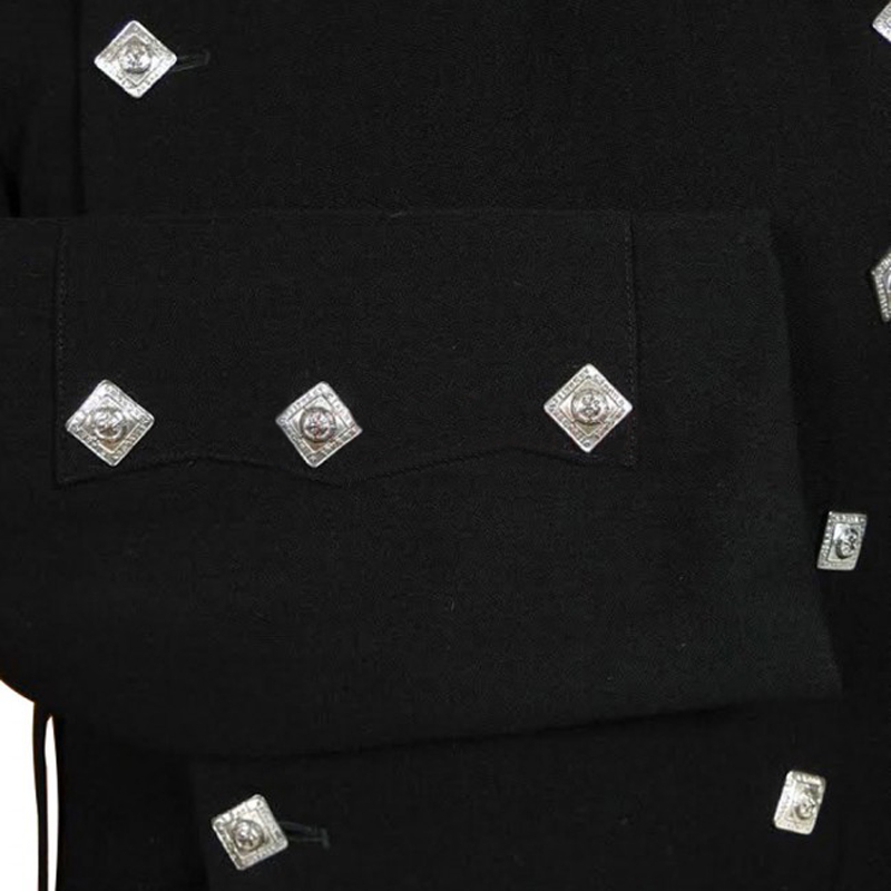 montrose-jacket-for-men-pocket.jpg